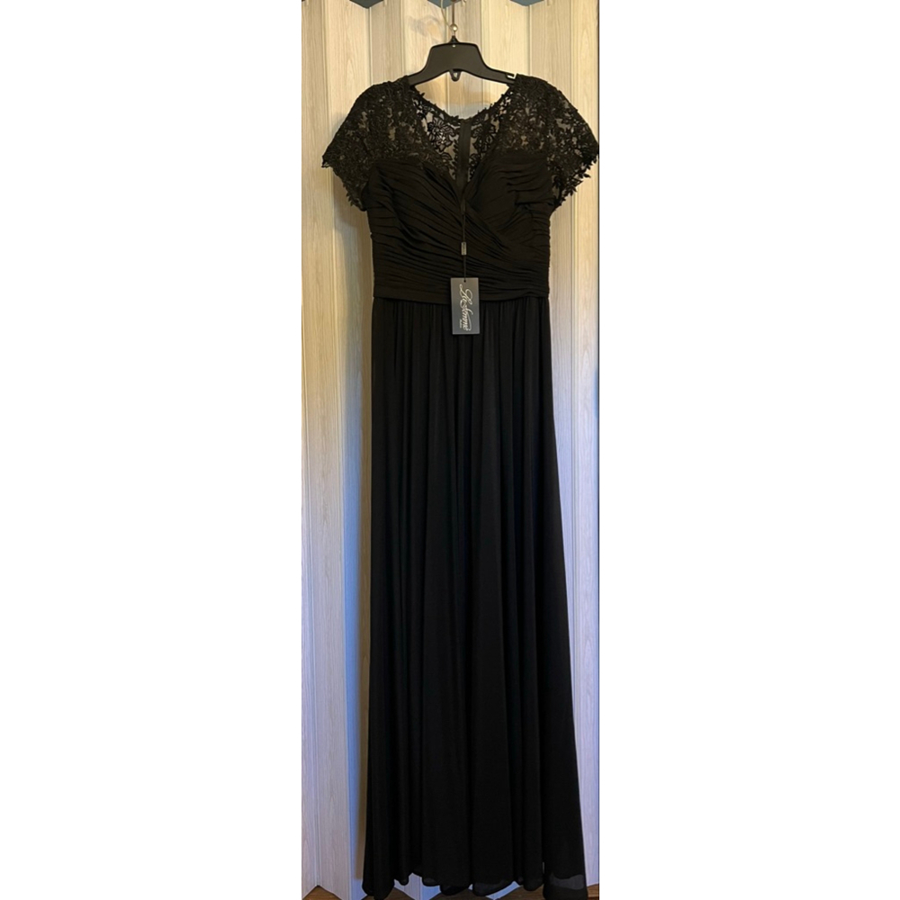 NWT La Femme Gown 29772 Floral
Embroidered Sheath Dress in Black Size 8 - Picture 4 of 11